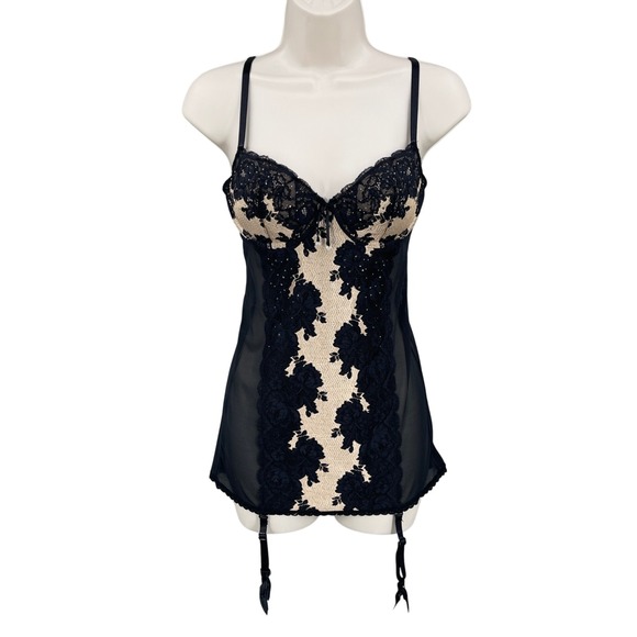 Victoria's Secret Babydoll Lingerie Teddy Romantic Bling Lace Sheer Size 34C See - Picture 1 of 9